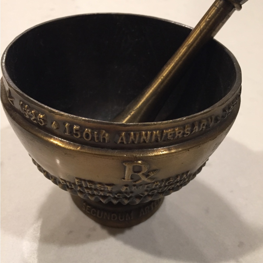 MORTAR & PESTLE. VINTAGE METAL. FIRST AMERICAN JOURNAL OF PHARMACY 150th ANNIV.